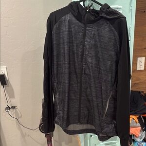 Men's Lululemon light weight hooded jacket